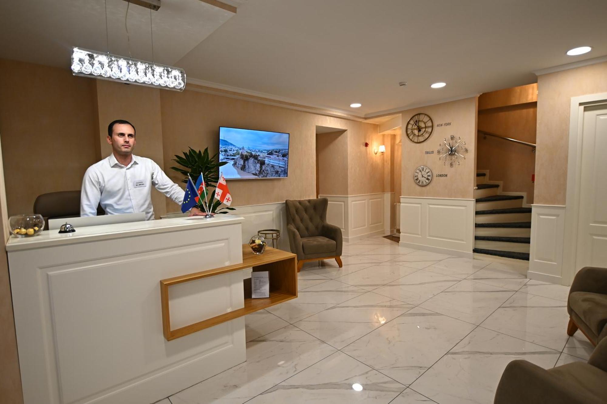 Hotel Well Inn Tbilisi Luaran gambar