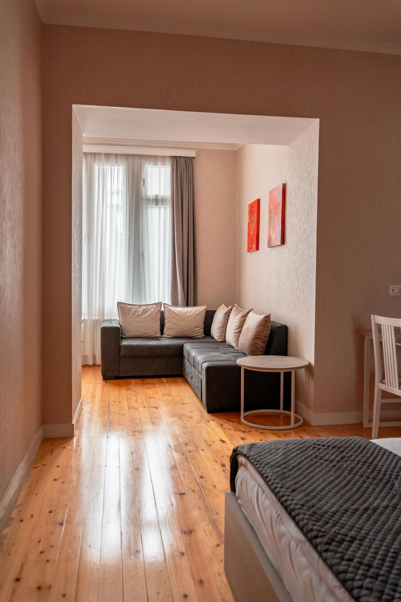Hotel Well Inn Tbilisi Luaran gambar