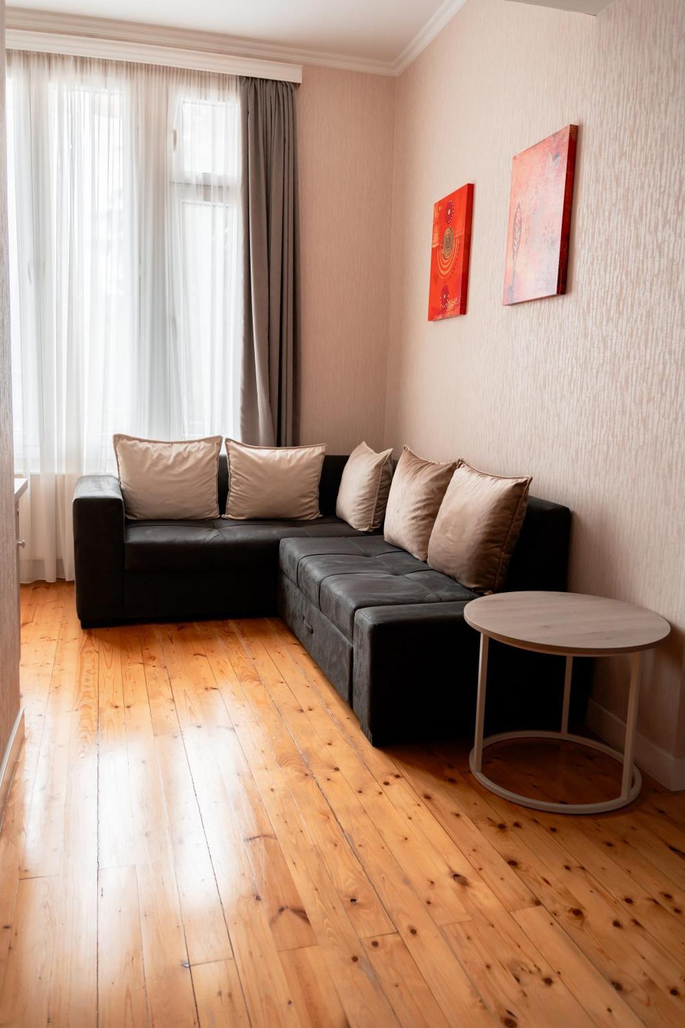 Hotel Well Inn Tbilisi Luaran gambar