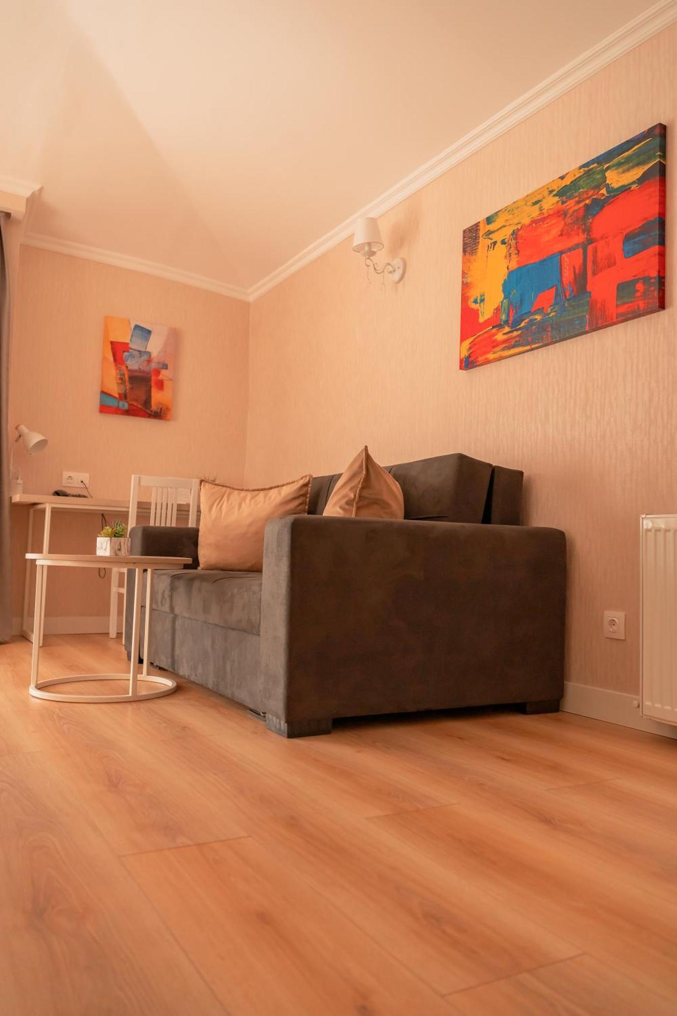 Hotel Well Inn Tbilisi Luaran gambar