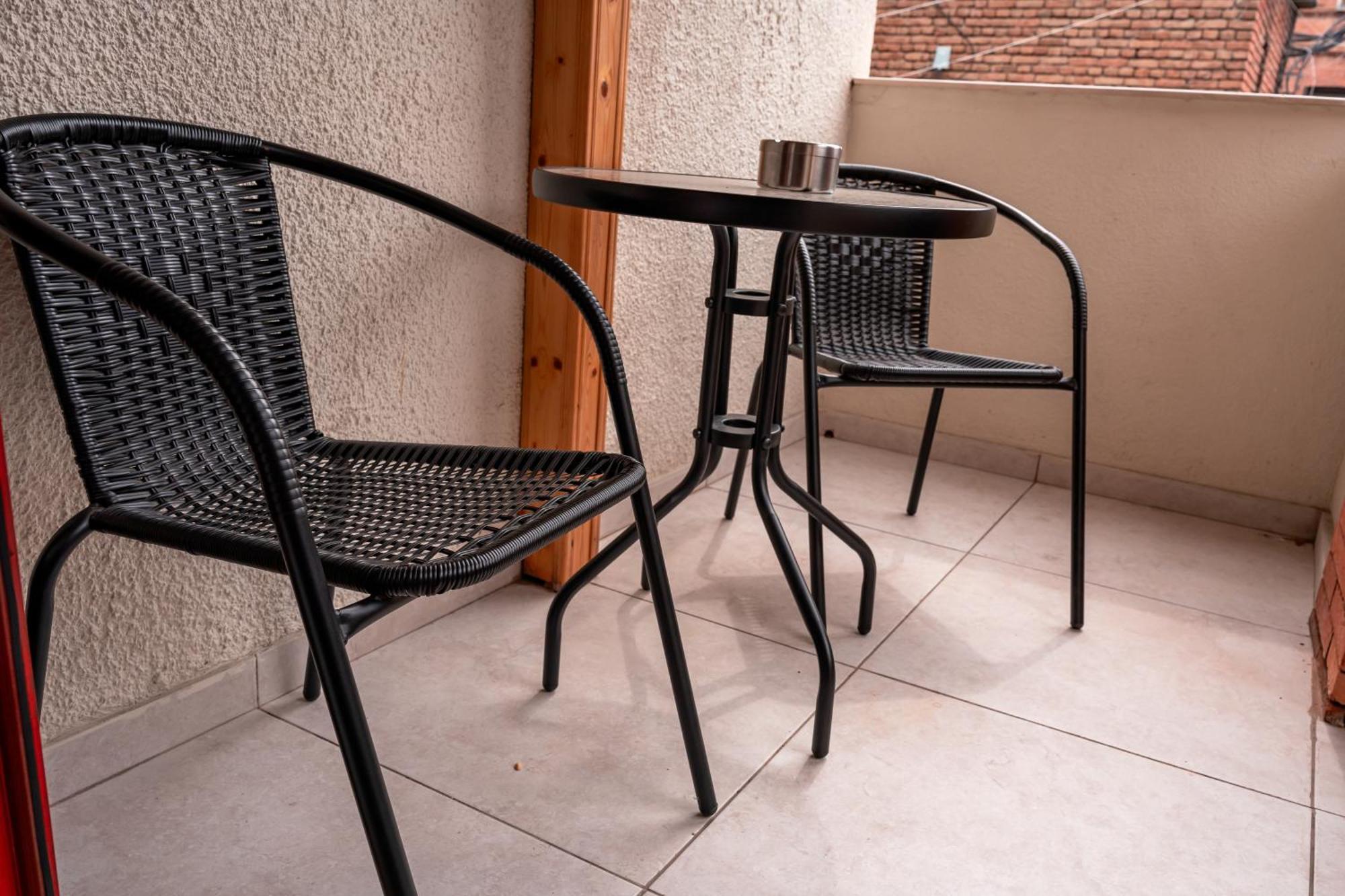 Hotel Well Inn Tbilisi Luaran gambar